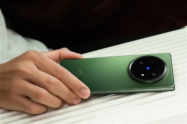 史上最轻大折叠！vivo X Fold5今晚发布：配置汇总来了