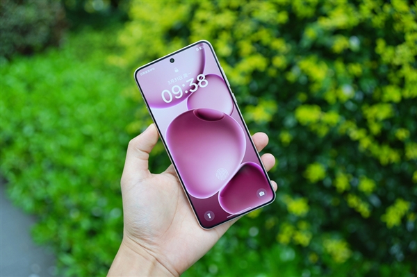 OPPO Find X9 Ultra工程机曝光：全球首款2亿双潜望旗舰