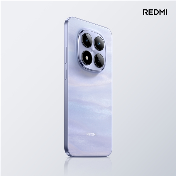 王腾晒出REDMI Note 15 Pro：Pro+级耐用品质+直屏形态