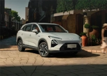 不到9万买家用新能源SUV 新款五菱星光S上市：8.98万起