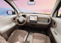 小姐姐代步车上新 全新宏光MINIEV内饰公布：副驾驶有一绝