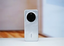 荣耀Magic8系列硬件疯狂堆料：苹果、华为都比不过