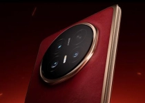 荣耀Magic V6全新赤兔红色亮相！金色中框 大红背板喜庆大气