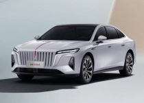 老款燃油彻底换代！全新红旗H7预售定档：综合续航逼近2000km