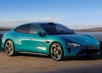 小米SU7勇夺2025年中国最保值电动汽车：雷军回应了！