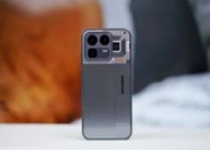 透明RGB光环 辨识度拉满！真我Neo8图赏