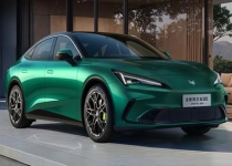 定位AI高性能宽体轿跑！全新极狐阿尔法S5开启预售：11.28万起