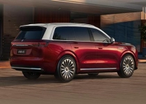 用上保时捷同款盾牌车标 东风奕境X9亮相：全身都是华为黑科技