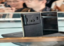 荣耀Magic V5真机现身：史上最轻薄大折叠